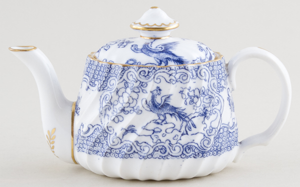 Teapot very small c1895